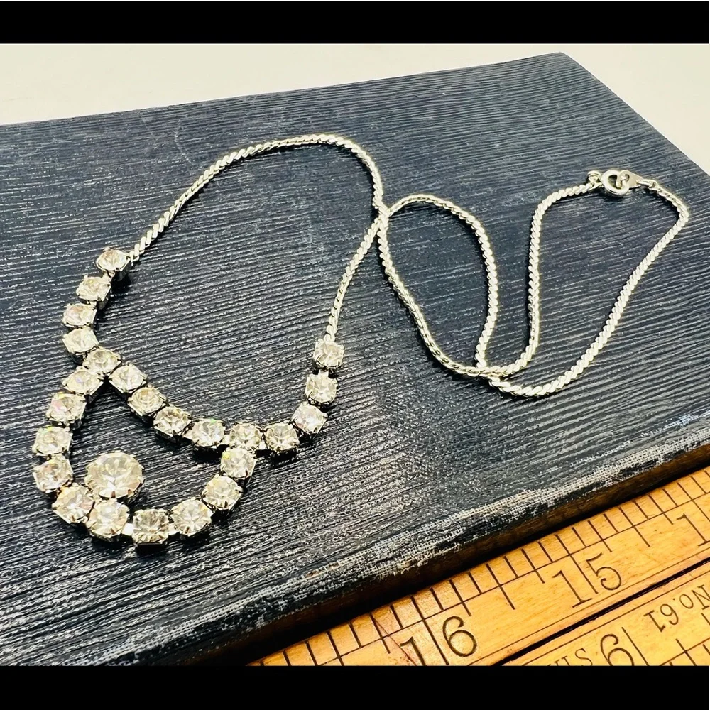 Vintage silver tone chain necklace rhinestone accents